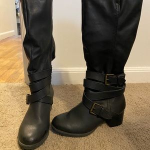 Black tall boots for ladies